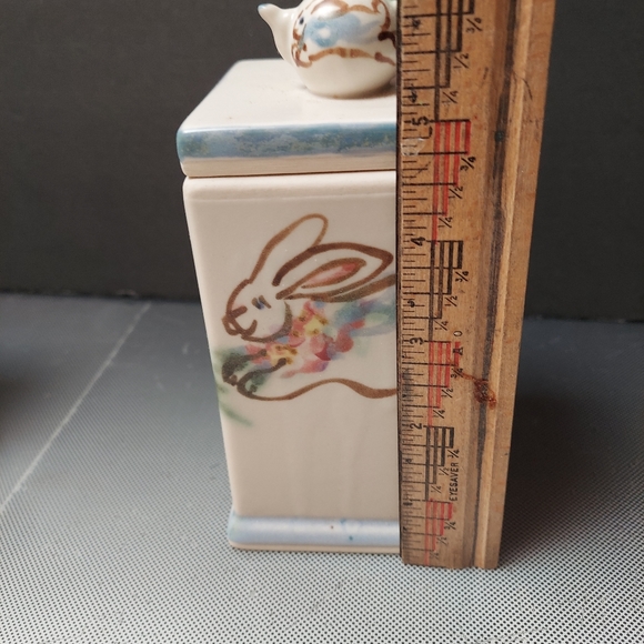 Clouds Folsom delightful rabbit tea lite holder with teapot lid - Picture 5 of 7